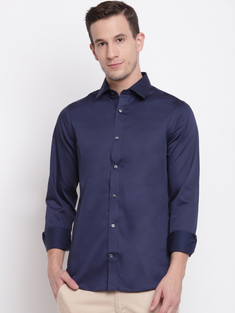 

GANT Men Navy Blue Regular Fit Solid Casual Shirt