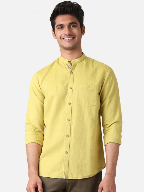 

True Blue Men Yellow Slim Fit Solid Casual Shirt