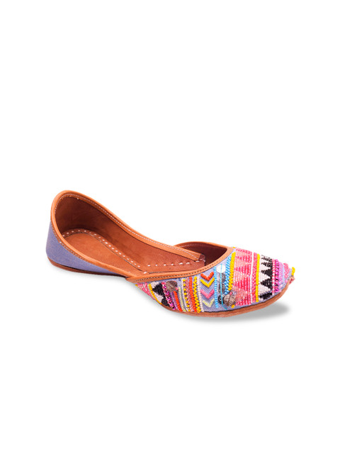 

DESI COLOUR Women Blue & Pink Embellished Leather Mojaris