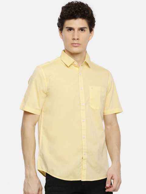 

Chennis Men Yellow Slim Fit Solid Casual Shirt