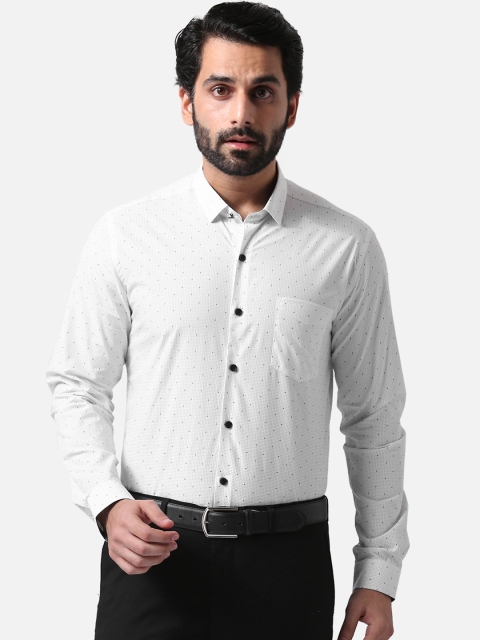 

True Blue Men White & Black Slim Fit Printed Casual Shirt