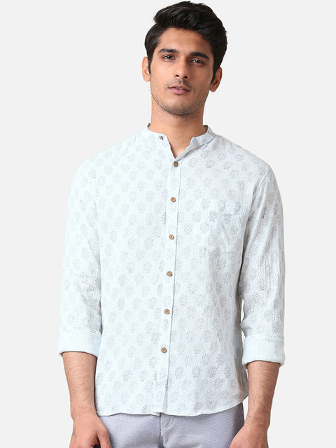 

True Blue Men White Slim Fit Printed Casual Shirt