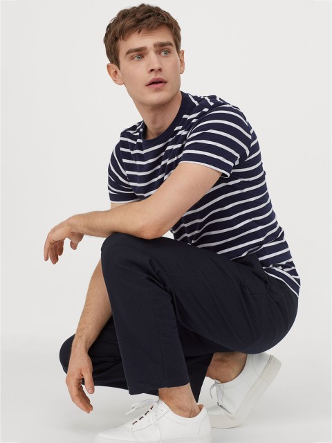 

H&M Men Blue & White Patterned T-shirt Muscle Fit, Navy blue
