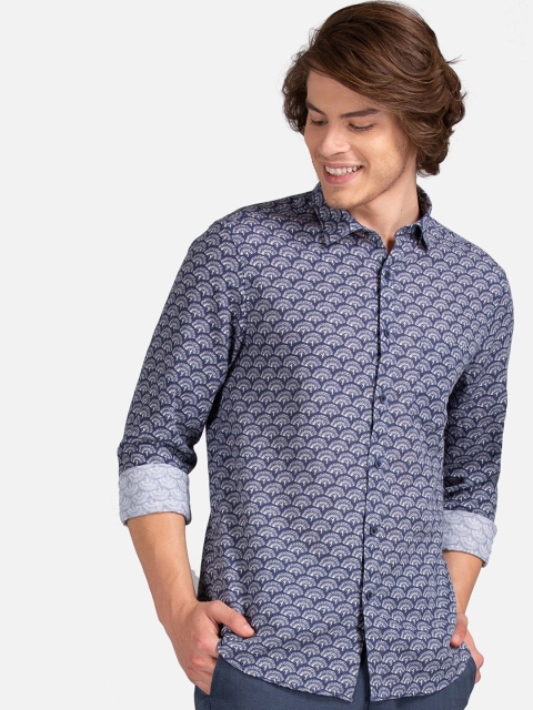 

True Blue Men Blue & White Slim Fit Printed Casual Shirt