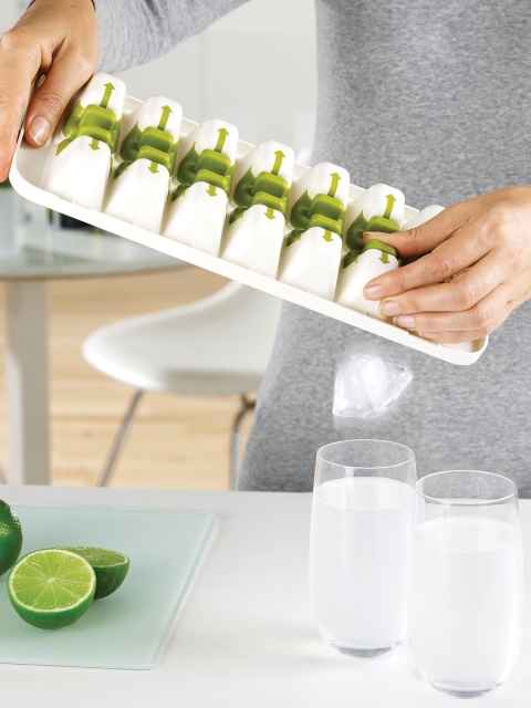 

Joseph Joseph Green & White Solid Quicksnap Plus Ice Tray