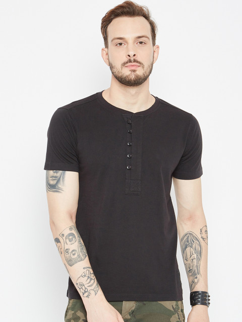 

PUNK Men Black Solid Henley Neck T-shirt