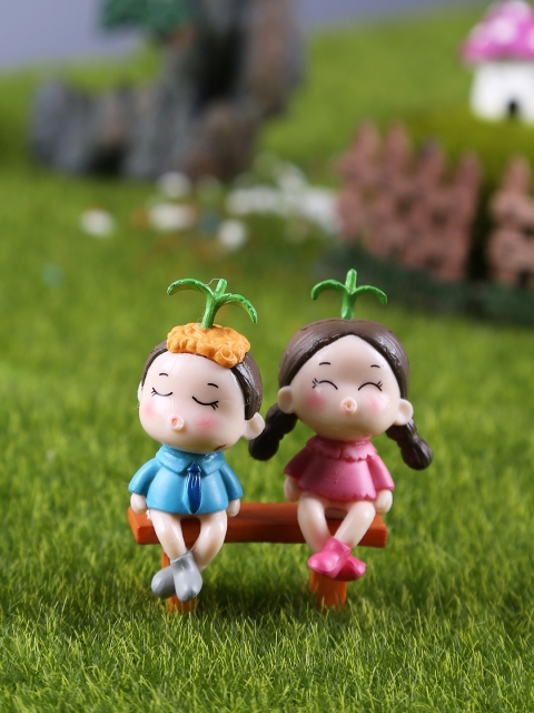 

TAYHAA Multicolour Pristine 2 Pair Girls Resting on a Bench Garden Toy, Multi