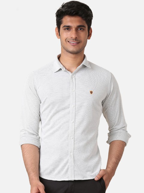 

True Blue Men Off-White Slim Fit Self Design Casual Shirt
