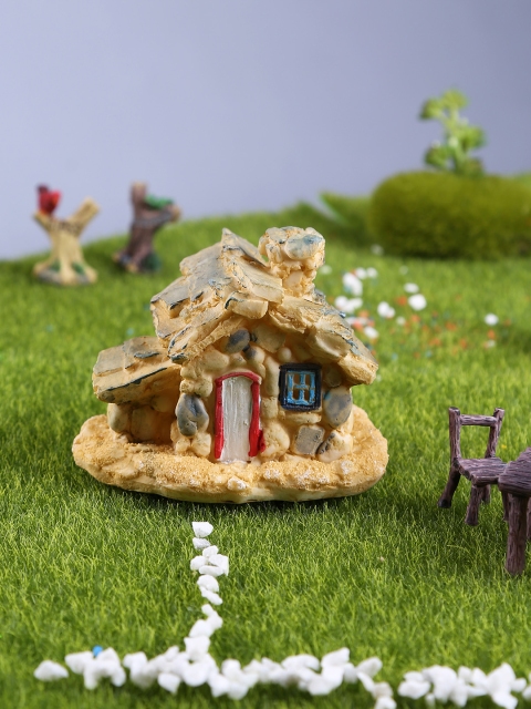 

TAYHAA Beige Vintage Stone Cottage House Garden Showpiece