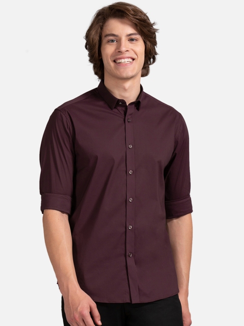 

True Blue Men Burgundy Slim Fit Solid Casual Shirt
