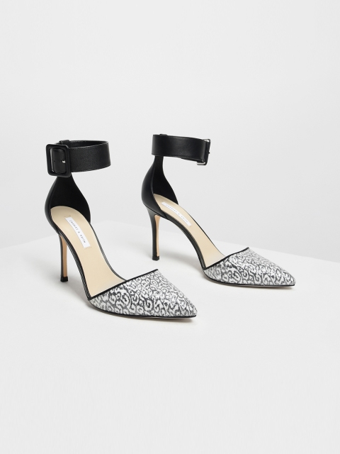 

CHARLES & KEITH Women Black & White Printed Sandals