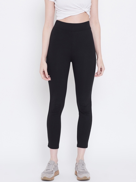 

METTLE Women Black Solid Three-Fourth Length Leggings
