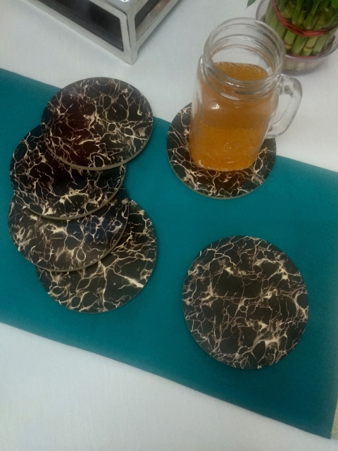 

CRAYTON Set of 6 Black Printed Round Marble Design Bamboo Coasters
