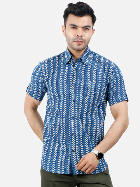 

Wintage Men Blue & White Regular Fit Printed Casual Shirt