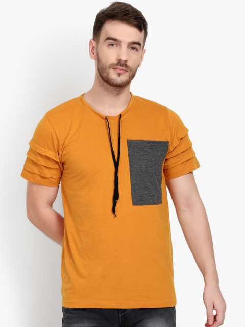 

PAUSE SPORT Men Mustard Yellow Solid Round Neck T-shirt