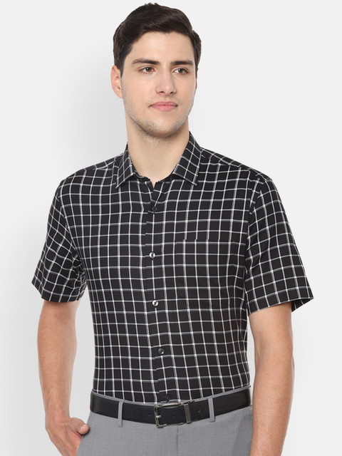 

Louis Philippe Men Black & White Slim Fit Checked Formal Shirt