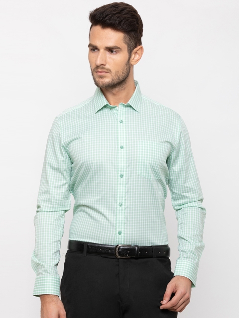 

Globus Men Green Regular Fit Checked Casual Shirt