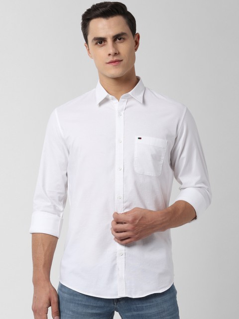 

Peter England Casuals Men White Slim Fit Solid Virus Resistant Viroblock Casual Shirt