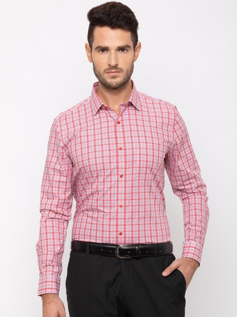

Globus Men Red & White Regular Fit Checked Casual Shirt