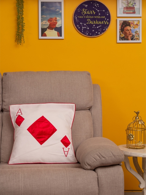 

BandBox White Printed Ace of Diamonds Cushion Cover