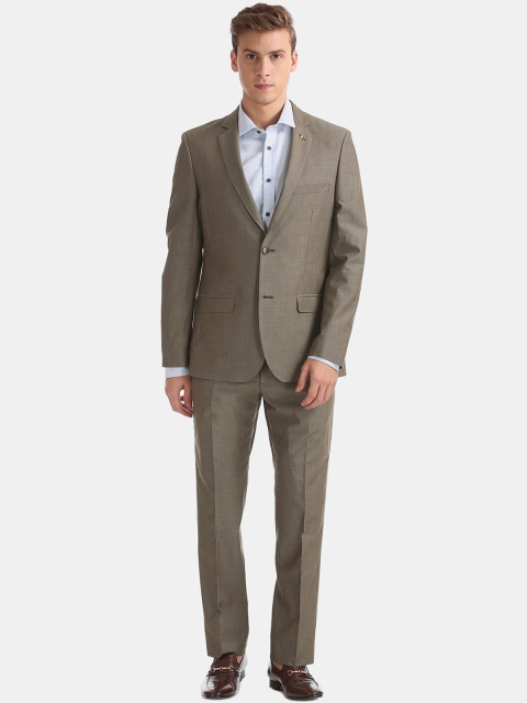 

Arrow Men Brown Solid Regular-Fit Single-Breasted Formal Suit