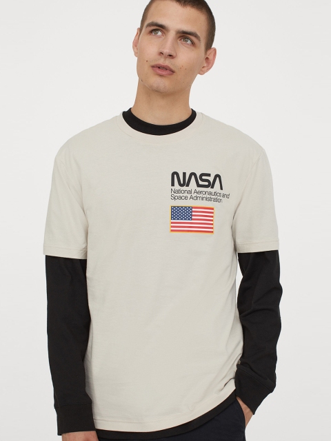 

H&M Men Beige Printed T-shirt