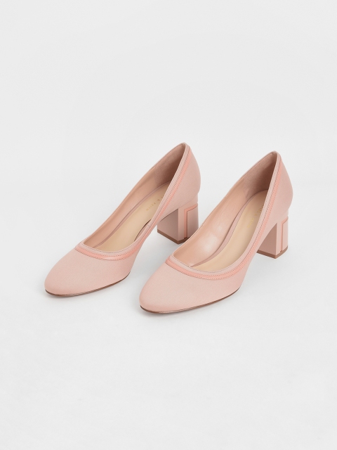 

CHARLES & KEITH Women Nude Solid Pumps