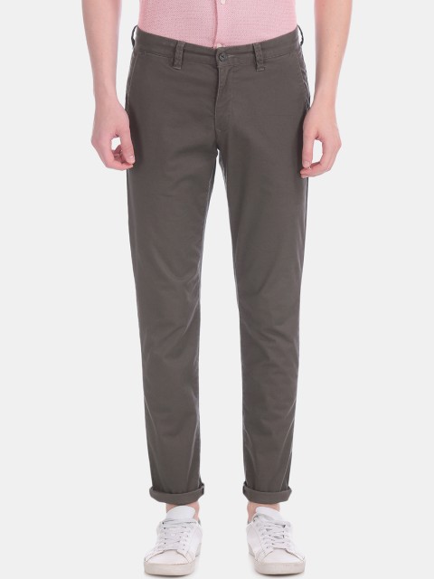 

AD By Arvind Men Olive Green Tapered Fit Solid Regular Trousers