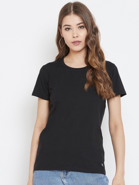 

Okane Women Black Solid Round Neck T-shirt