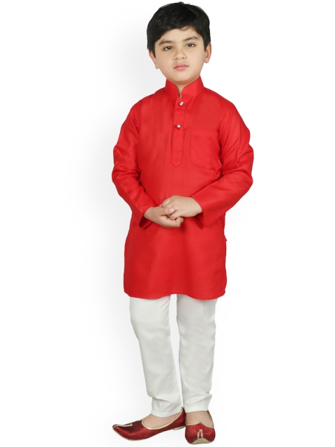 

SG YUVRAJ Boys Red & White Solid Kurta with Pyjamas