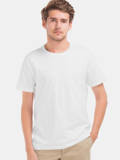 

GAP Men White Essential Crew Neck T-Shirt