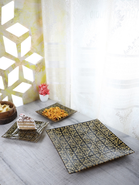 

ceradeco Set Of 7 Black & Gold-Toned Printed Small Plates With Serving Plate