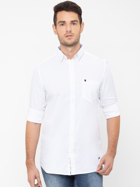 

Globus Men White Solid Casual Shirt