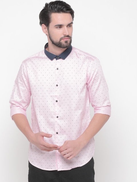 

WITH Men Pink Slim Fit Geometric Print Casual Shirt with Contrast Collar
