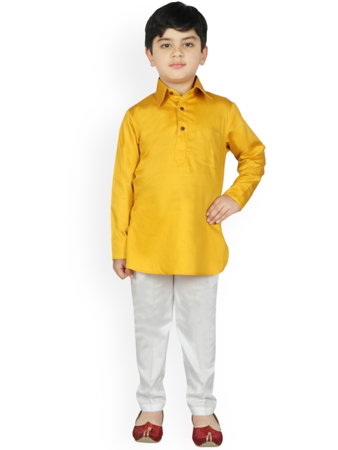 

SG YUVRAJ Boys Yellow & White Solid Kurta with Trousers