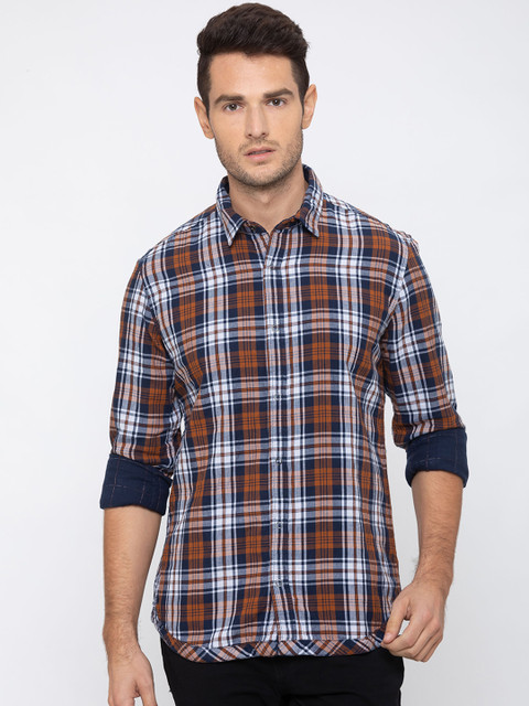 

Globus Men Navy Blue & Red Regular Fit Checked Casual Shirt