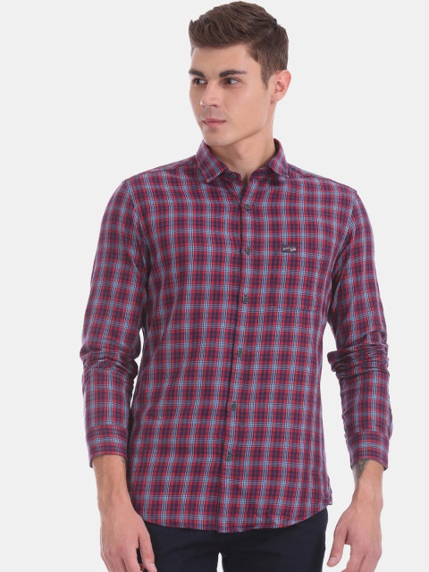 

U.S. Polo Assn. Denim Co. Men Red Regular Fit Checked Casual Shirt