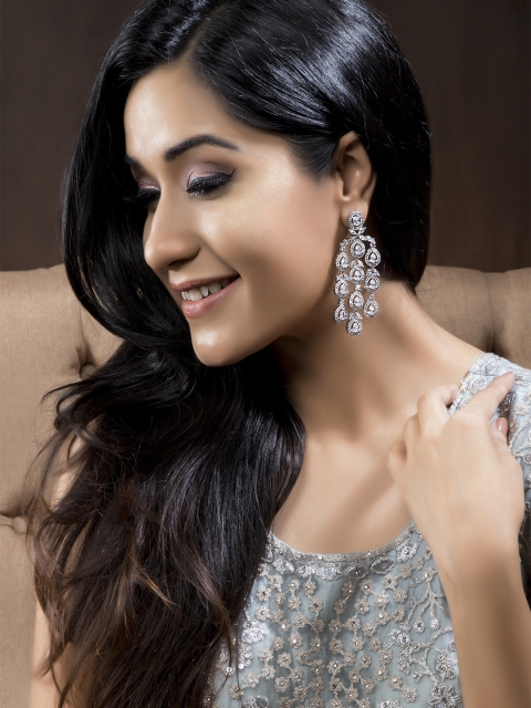 

Rubans Silver Classic Chandelier Earrings