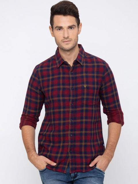 Globus Men Red & Blue Checked Regular Fit Casual Shirt