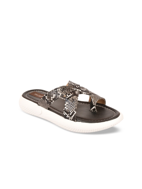 

VALIOSAA Women Black Embellished Heels