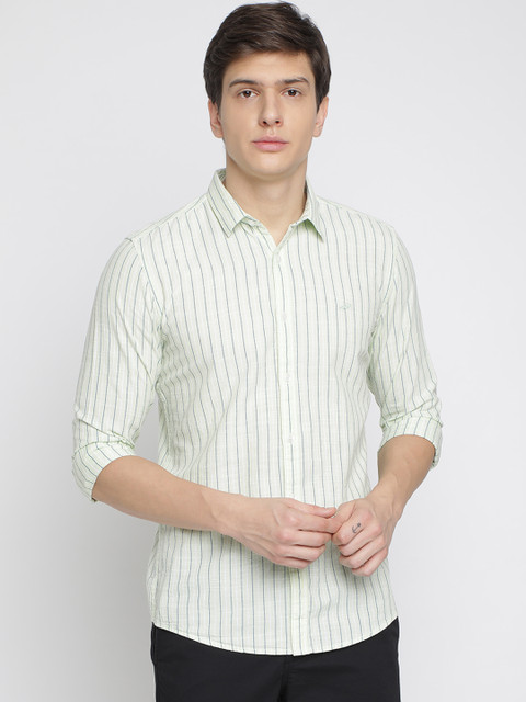 

Crocodile Men Green & Off-White Slim Fit Striped Casual Shirt