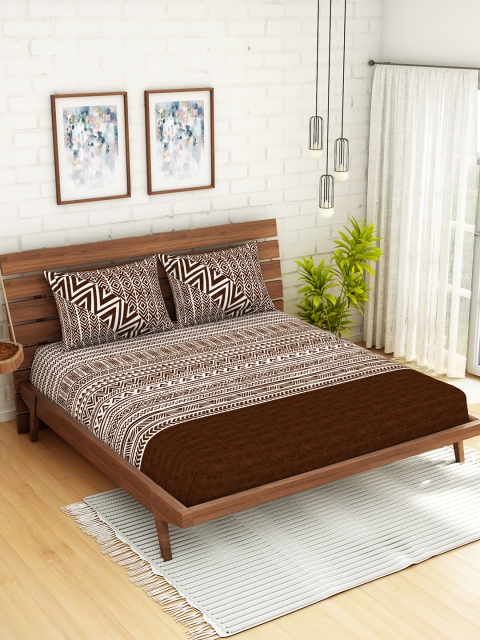 

SPACES Brown & White Geometric 180 TC Cotton 1 King Bedsheet with 2 Pillow Covers