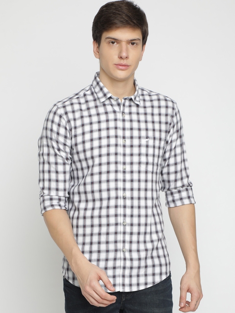 

Crocodile Men White & Navy Blue Slim Fit Checked Casual Shirt