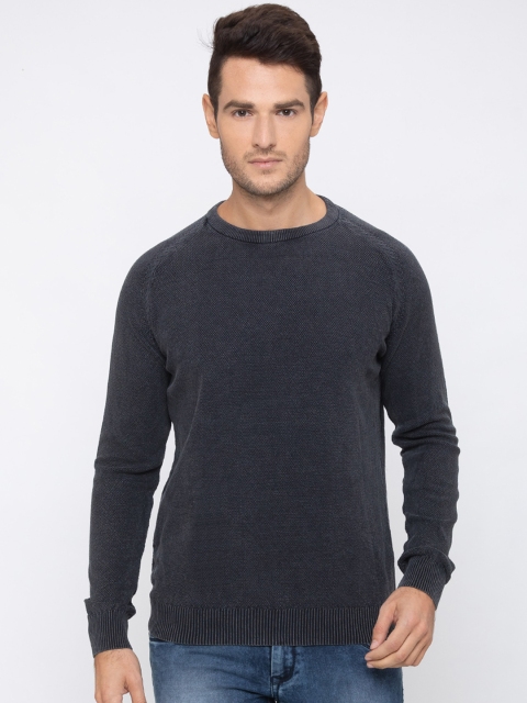

Globus Men Charcoal Grey Solid Pullover Sweater