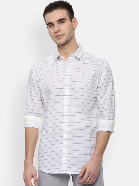 

V Dot Men White & Black Slim Fit Striped Casual Shirt