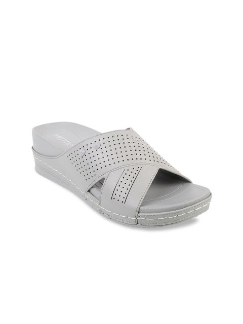 

Metro Women Grey Textured Wedges