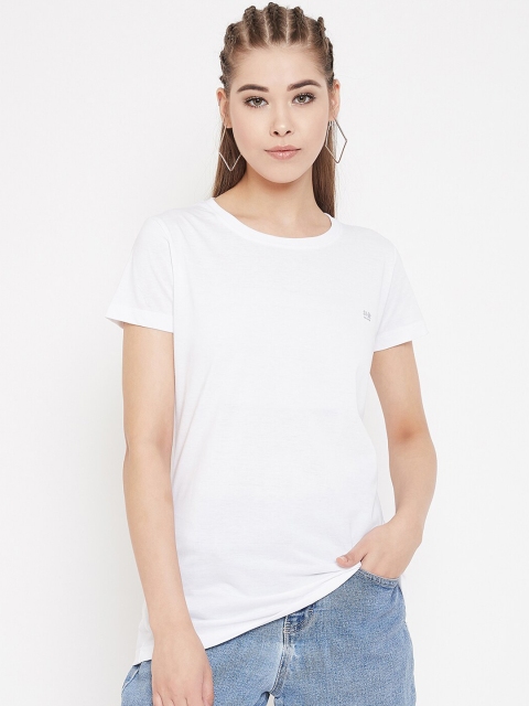 

Okane Women White Solid Round Neck T-shirt