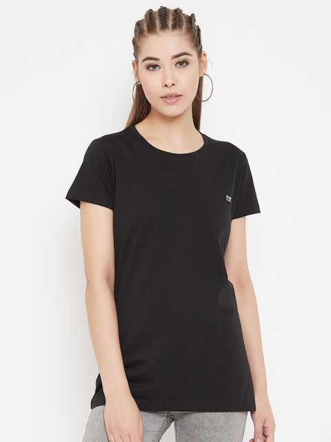 

Okane Women Black Solid Round Neck T-shirt