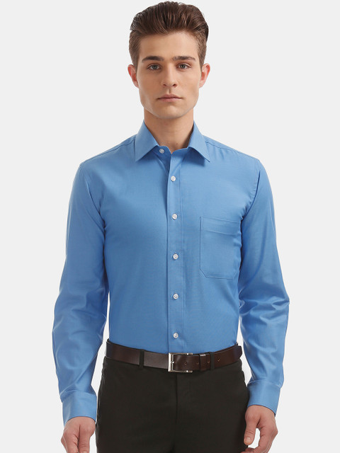 

Arrow Men Blue Regular Fit Solid Formal Shirt