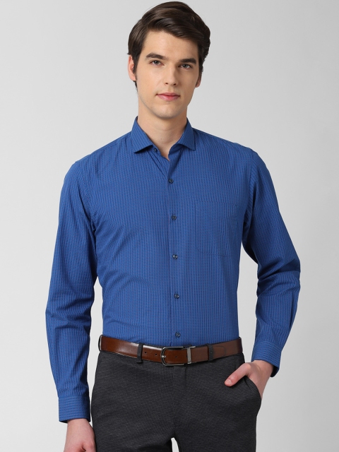 

Peter England Men Blue Slim Fit Checked Formal Shirt
